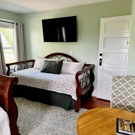 Hudson House Bed And Breakfast Wheatland Екстер'єр фото
